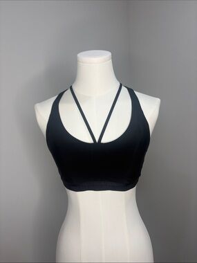 Under Armour Strappy Sports Bra Size XS Black